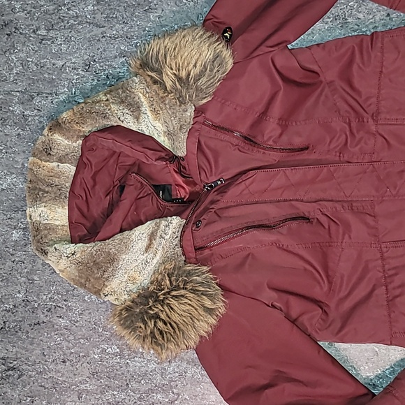 1 Madison Expedition. Parka. Faux-fox fur hood lining. Premium. Women's size L - Picture 8 of 16
